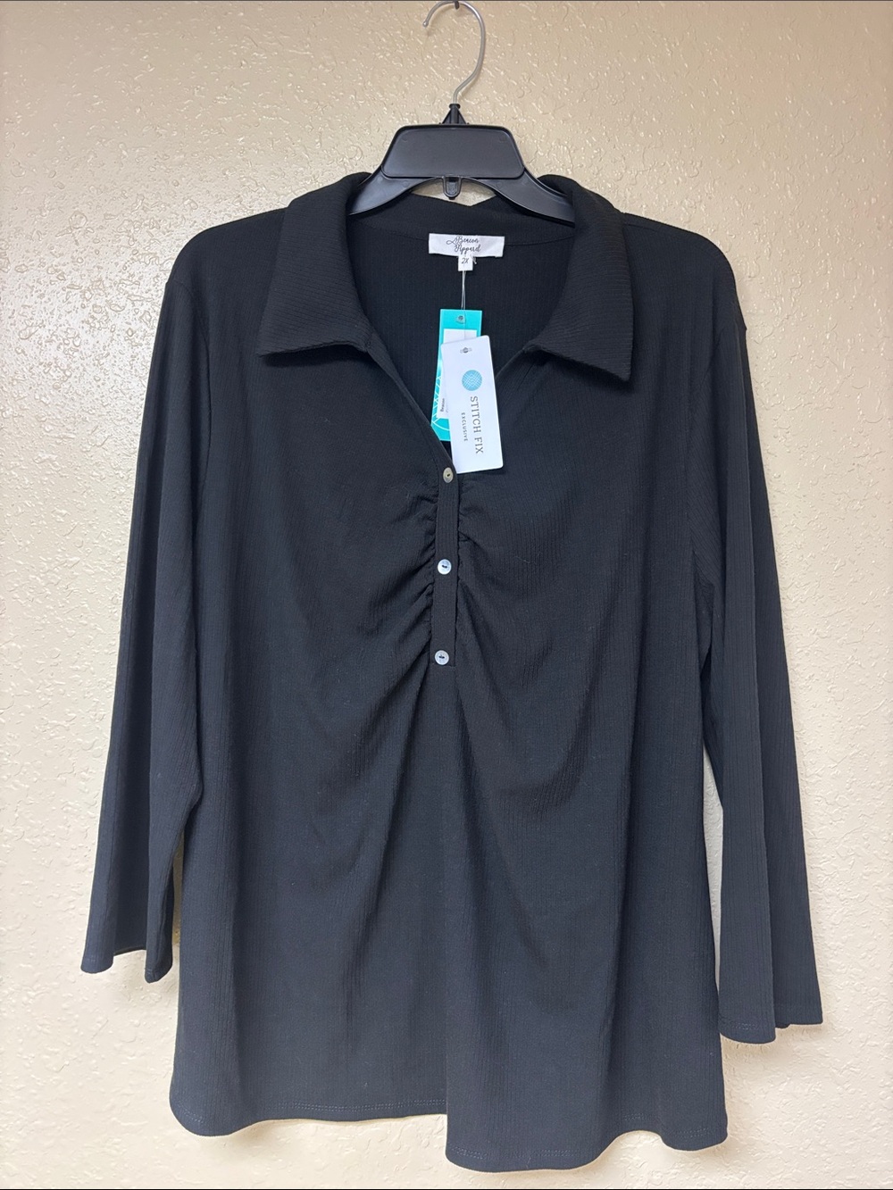 Black Ribbed Long-Sleeve Polo Top with Button Ruched Placket